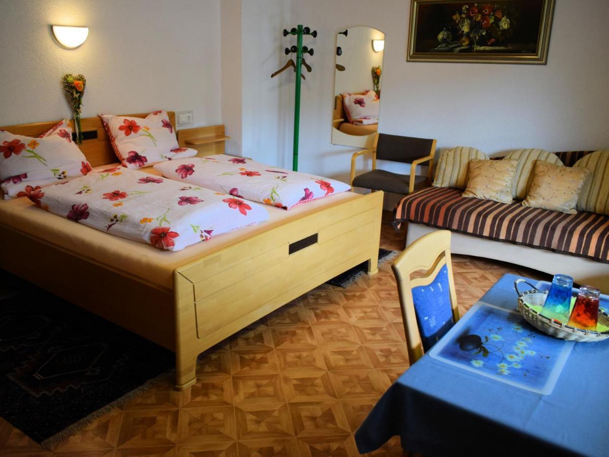 Gaestehaus Grau Egloffstein Екстер'єр фото